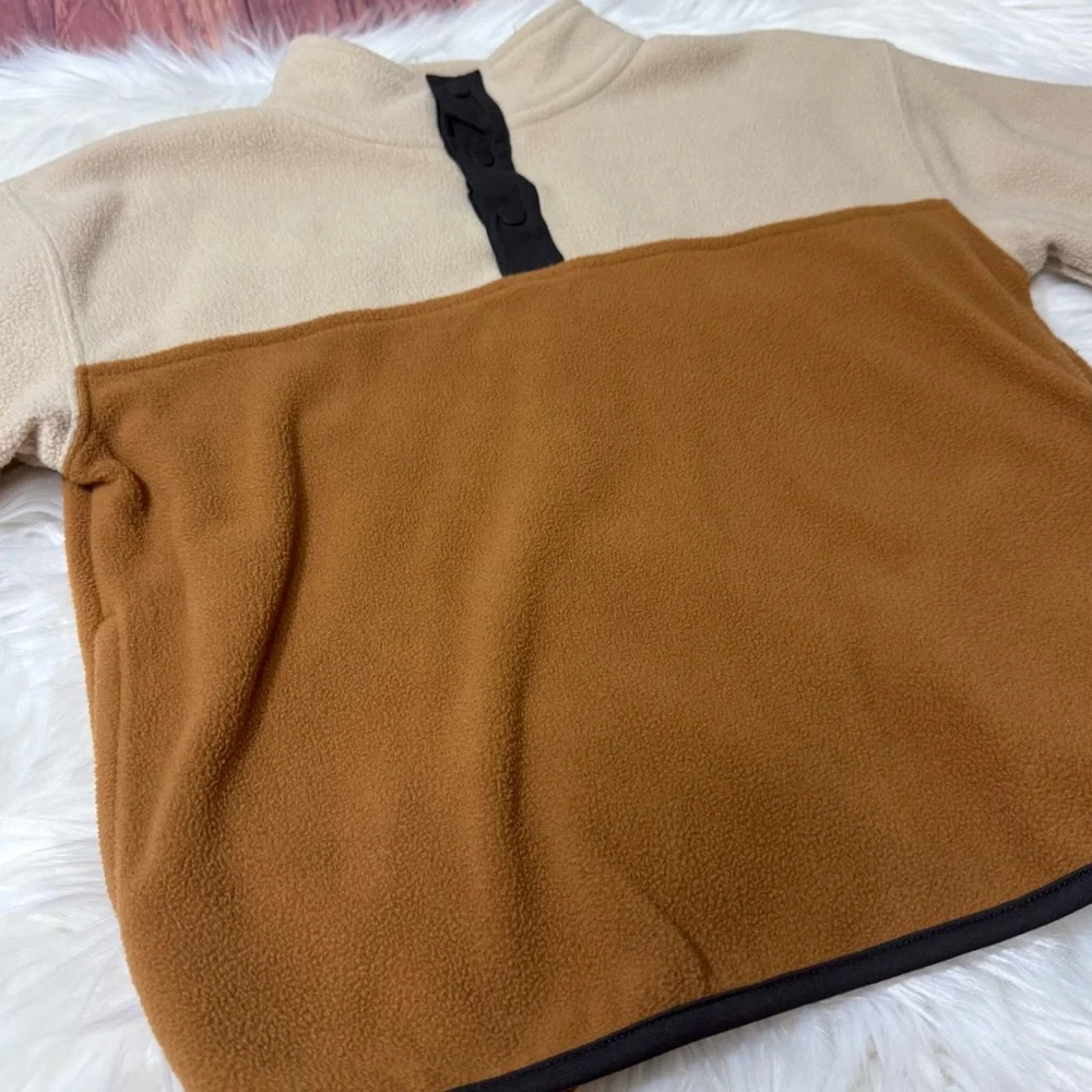 Old Navy Youth Boy Size Small (6/7) Tan and Cream Micro Fleece Pullover